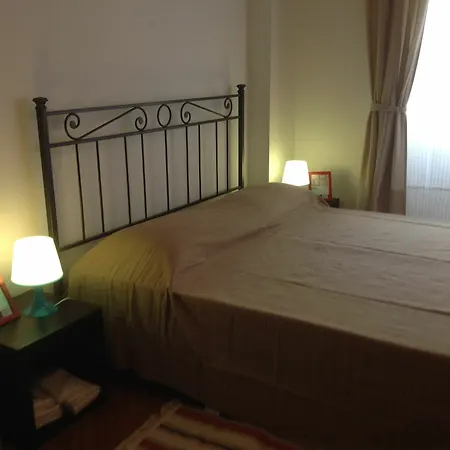 Interno 8 *