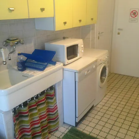 Apartment Interno 8 *